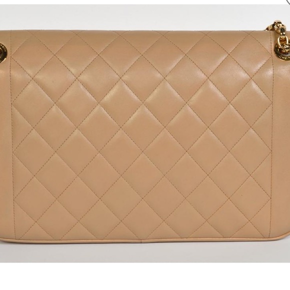 CHANEL beige flap bag with rich gold hardware. Original dust bag & box. - Picture 3 of 9